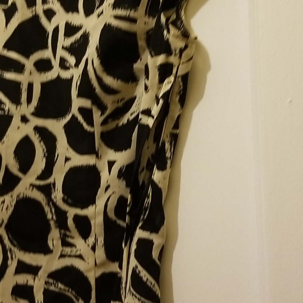 2/$10 Pattern Blouse - Picture 4 of 5